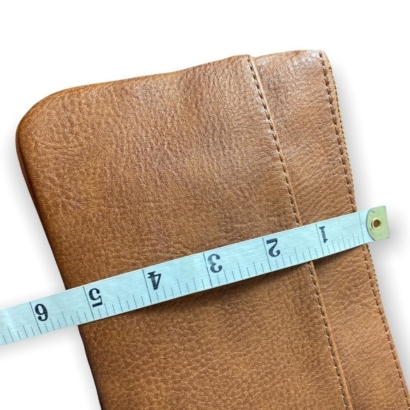 Steve Madden Pebbled Brown Wristlet - Picture 4 of 6